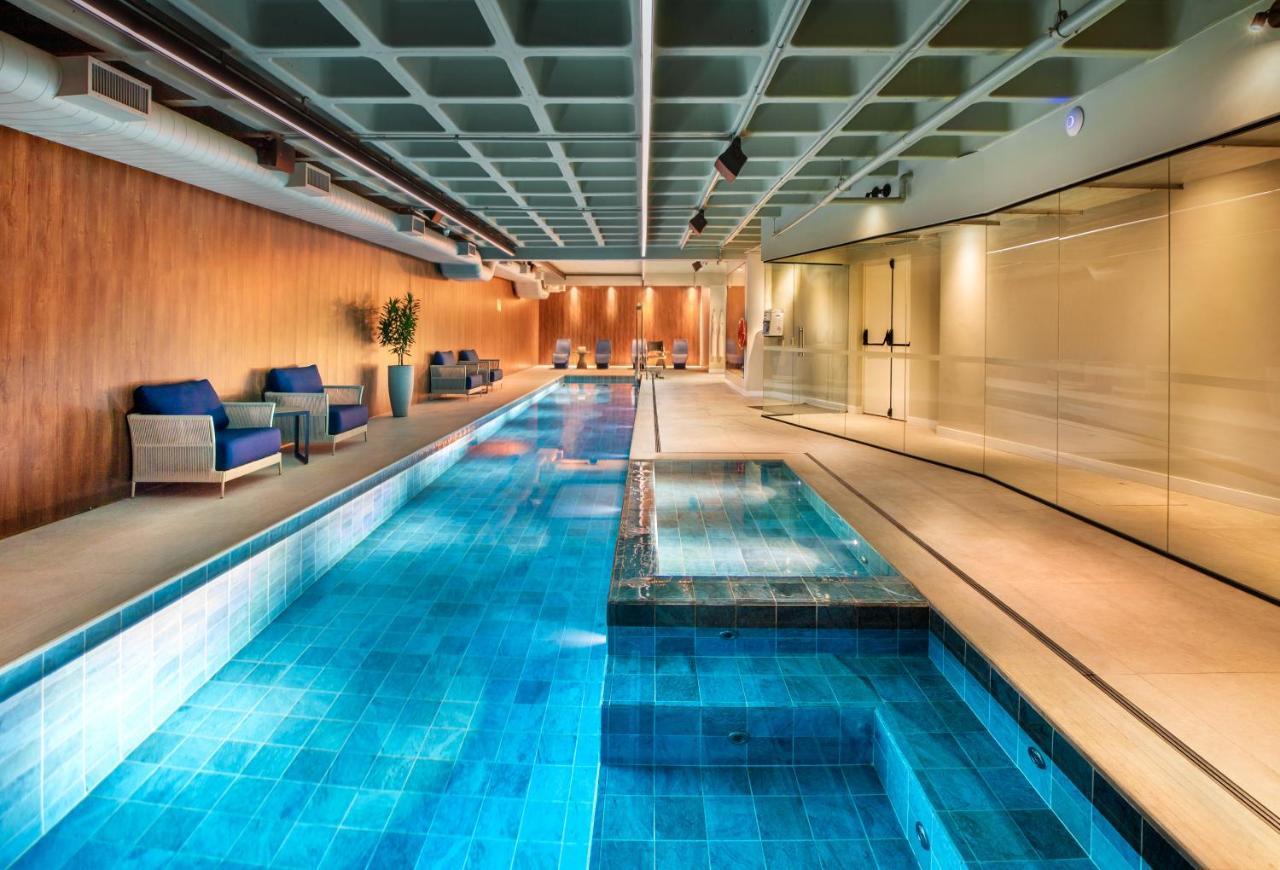 Melia Paulista Hotel São Paulo Exterior photo The swimming pool at the hotel