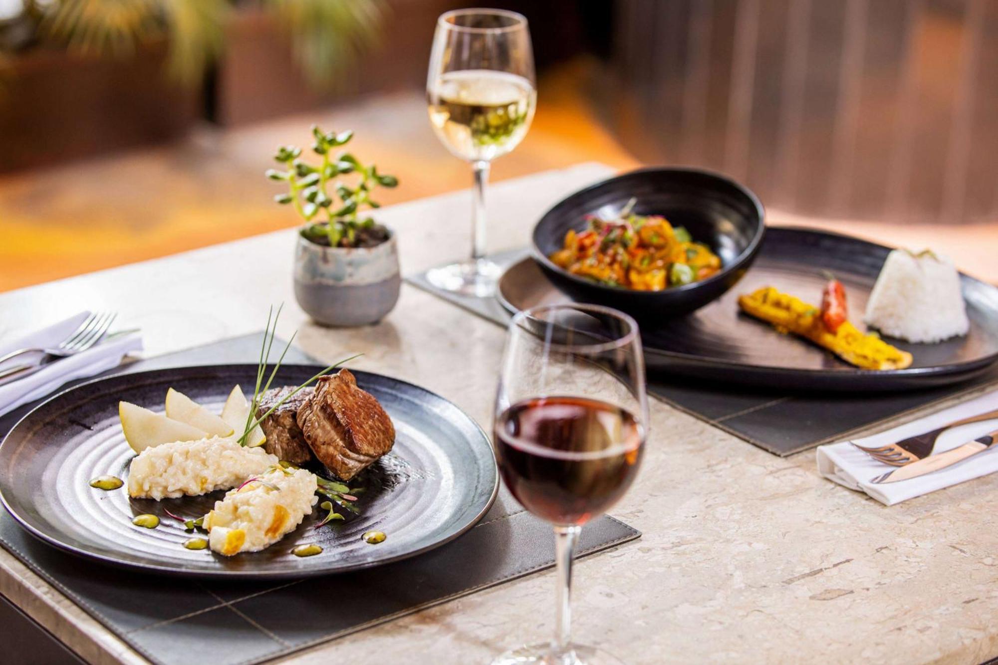 Melia Paulista Hotel São Paulo Exterior photo A wine and food pairing
